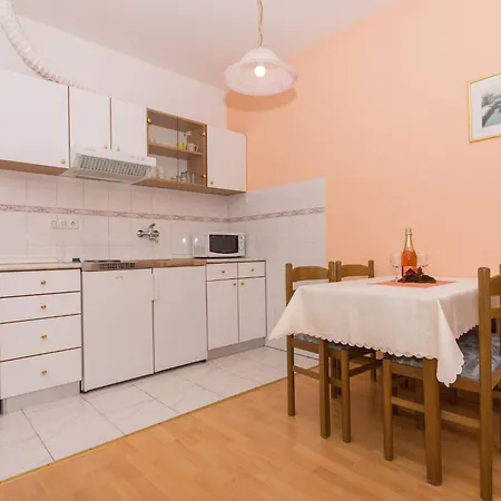 Apartment Masteli - One Bedroom With Balcony And Sea View Br 2 Trogir