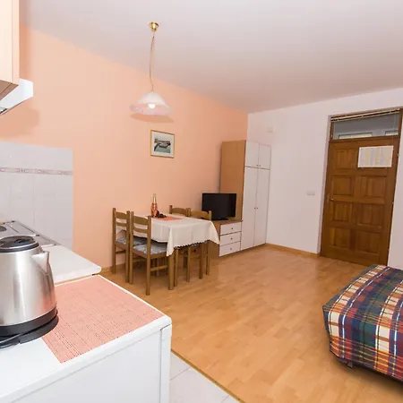 Masteli - One Bedroom With Balcony And Sea View Br 2 * Trogir