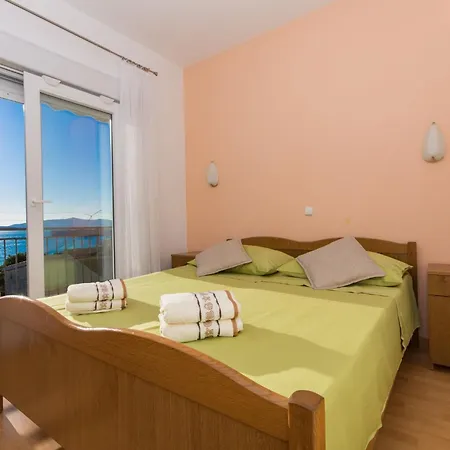 아파트 Masteli - One Bedroom With Balcony And Sea View Br 2 *