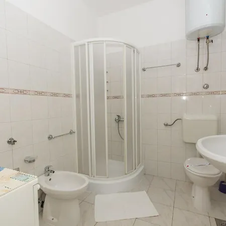 Masteli - One Bedroom With Balcony And Sea View Br 2 Apartment